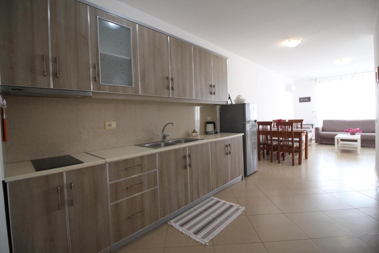 The Bay Apartments ساراندا المظهر الخارجي الصورة
