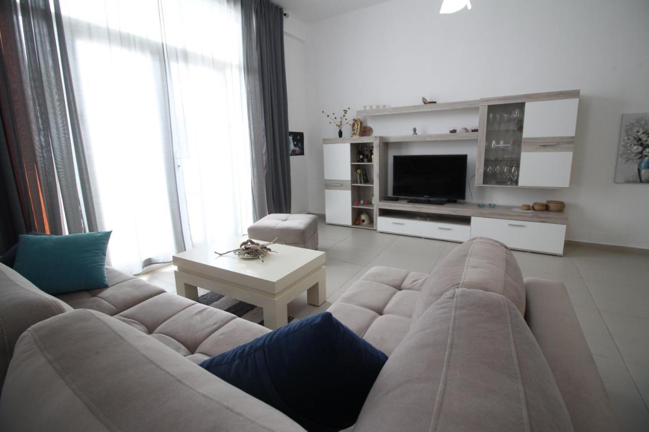 The Bay Apartments ساراندا المظهر الخارجي الصورة